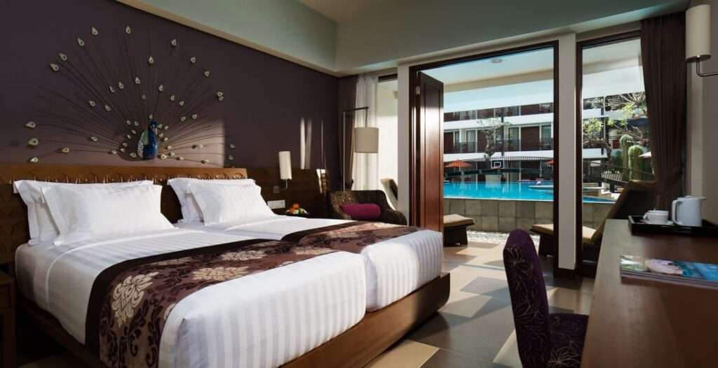 DELUXE POOL ACCESS